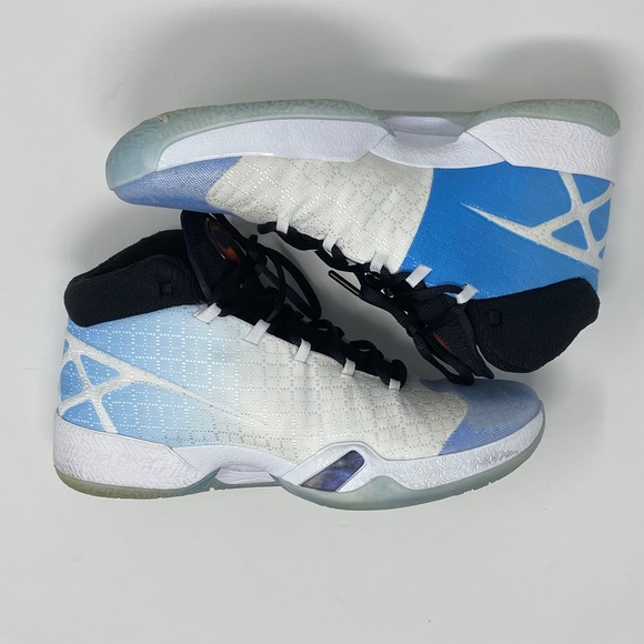 Air Jordan XXX - Picture 3 of 9